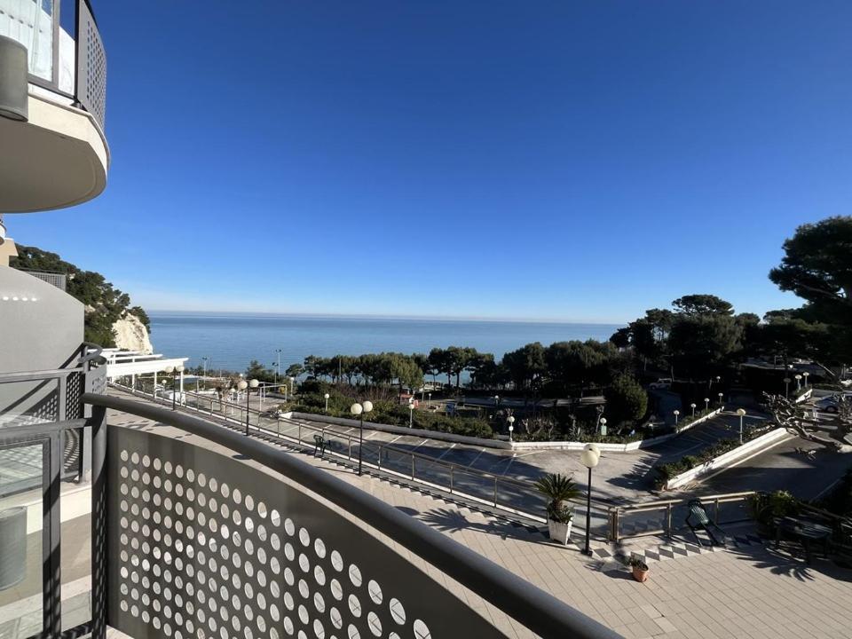 Hotel Eden Gigli Numana Εξωτερικό φωτογραφία