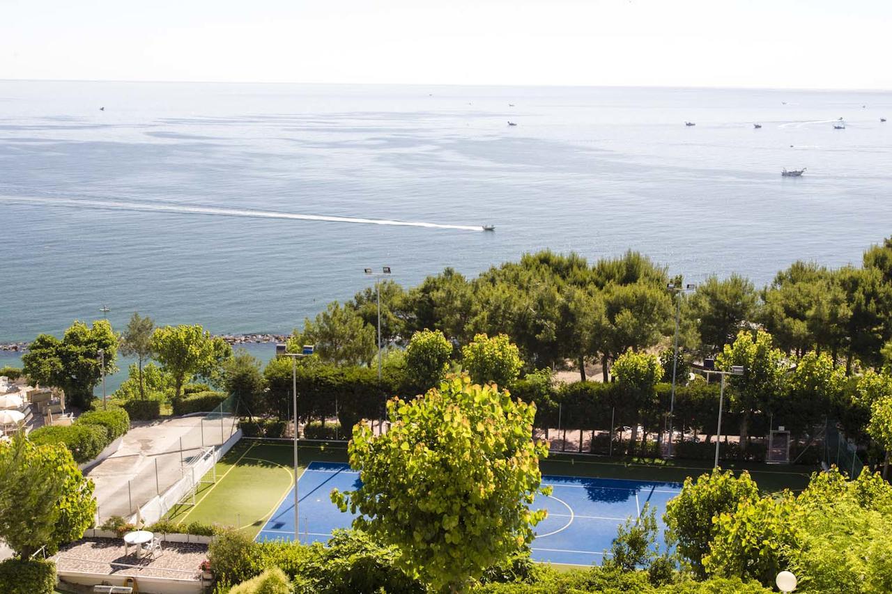 Hotel Eden Gigli Numana Εξωτερικό φωτογραφία